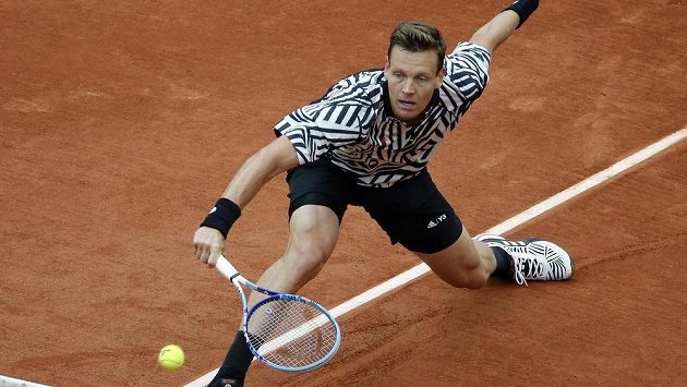 Tomáš Berdych během osmifinále French Open. Tomáš Berdych během osmifinále French Open.