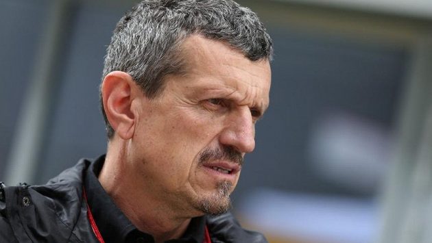 Šéf stáje Haas Günther Steiner dostal od vedení formule 1 pokutu 7500 eur Šéf stáje Haas Günther Steiner dostal od vedení formule 1 pokutu 7500 eur