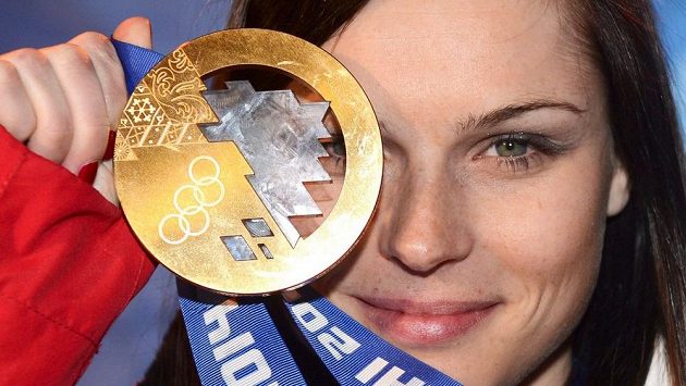Rakouská sjezdařská hvězda Anna Fenningerová se zlatem ze super-G v rámci ZOH v Soči. Rakouská sjezdařská hvězda Anna Fenningerová se zlatem ze super-G v rámci ZOH v Soči.
