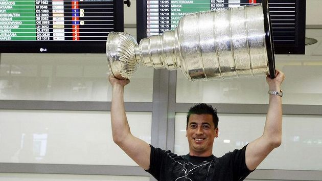 Tomáš Kaberle se Stanley Cupem. Tomáš Kaberle se Stanley Cupem.