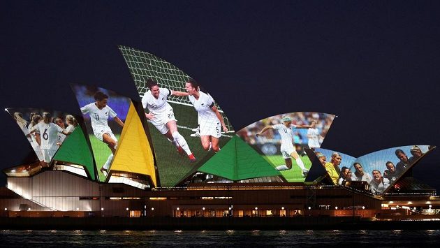 Opera v Sydney oslavila pořadateltví MS žen v roce 2023, které hostí Austrálie s Novým Zélandem. Opera v Sydney oslavila pořadateltví MS žen v roce 2023, které hostí Austrálie s Novým Zélandem.
