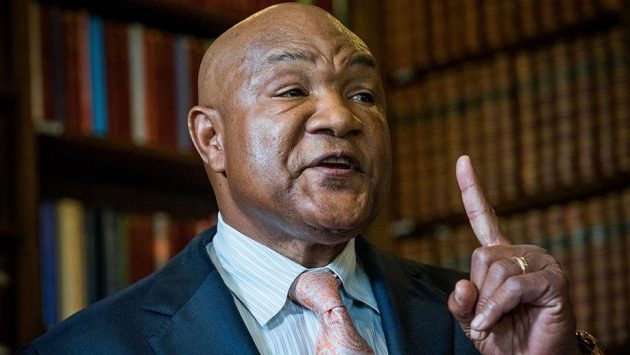 Bývalý boxerský mistr světa George Foreman chce v ringu zmydlit hvězdu bojových filmů Stevena Seagala. Co na tom, že už mu je 68 let a jeho soupeři jen o tři méně. Bývalý boxerský mistr světa George Foreman chce v ringu zmydlit hvězdu bojových filmů Stevena Seagala. Co na tom, že už mu je 68 let a jeho soupeři jen o tři méně.