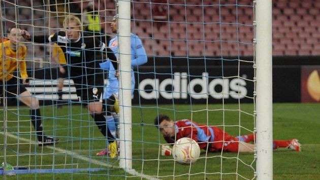 František Rajtoral se raduje z gólu, který vstřelil do sítě Neapole. František Rajtoral se raduje z gólu, který vstřelil do sítě Neapole.