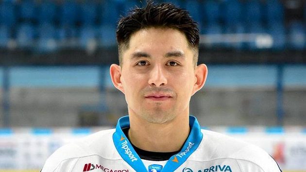 Asi s nejvážnějším zraněním se během play-off musel vyrovnávat Judd Blackwater. Asi s nejvážnějším zraněním se během play-off musel vyrovnávat Judd Blackwater.
