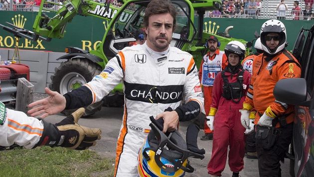 Španěl Fernando Alonso měl se svým McLarenem při prvním tréninku v Kanadě opět problém. Ve druhém tréninku už ale Španěl zajel sedmý nejrychlejší čas. Španěl Fernando Alonso měl se svým McLarenem při prvním tréninku v Kanadě opět problém. Ve druhém tréninku už ale Španěl zajel sedmý nejrychlejší čas.