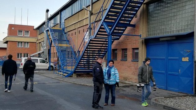 Zlínský zimní stadion Luďka Čajky patří k nejstarším v zemi. Významnější rekonstrukce je nevyhnutelná. Zlínský zimní stadion Luďka Čajky patří k nejstarším v zemi. Významnější rekonstrukce je nevyhnutelná.