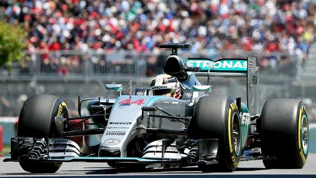 Britský jezdec Lewis Hamilton ze stáje Mercedes ovládl kvalifikaci na Velkou cenu Kanady. Britský jezdec Lewis Hamilton ze stáje Mercedes ovládl kvalifikaci na Velkou cenu Kanady.