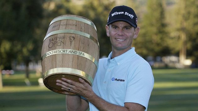 Golfista Brendan Steele se stává specialistou na první turnaj sezóny PGA Tour. Americký hráč jako první obhájil titul na Safeway Open. Golfista Brendan Steele se stává specialistou na první turnaj sezóny PGA Tour. Americký hráč jako první obhájil titul na Safeway Open.
