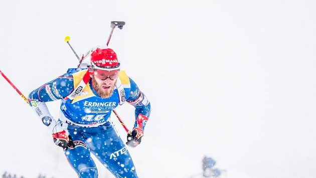 Český biatlonista Michal Šlesingr při stíhacím závodě v rakouském Hochfilzenu. Český biatlonista Michal Šlesingr při stíhacím závodě v rakouském Hochfilzenu.