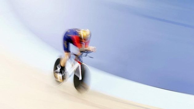 Britský cyklista Bradley Wiggins posunul rekord v hodinovce. Britský cyklista Bradley Wiggins posunul rekord v hodinovce.