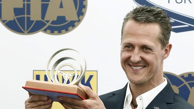Pilot formule 1 Michael Schumacher se Zlatým volantem Pilot formule 1 Michael Schumacher se Zlatým volantem