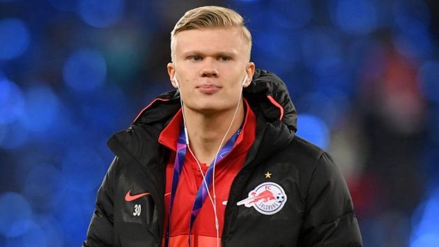 Erling Braut Haaland všechny překvapil a míří do Juventusu. Erling Braut Haaland všechny překvapil a míří do Juventusu.