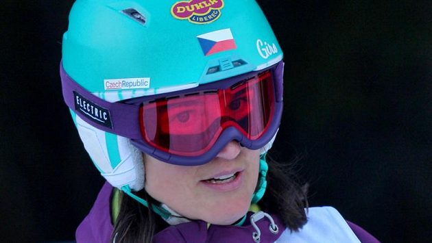 Lyžařka v boulích Nikola Sudová. Lyžařka v boulích Nikola Sudová.