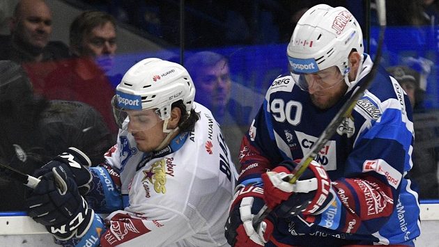 Martin Dočekal (vpravo) odchází z Komety do Vítkovic. Martin Dočekal (vpravo) odchází z Komety do Vítkovic.