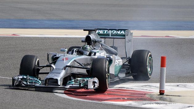 Britský pilot stáje McLaren Jenson Button. Britský pilot stáje McLaren Jenson Button.