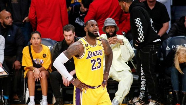 LeBron James v dresu Los Angeles Lakers. LeBron James v dresu Los Angeles Lakers.