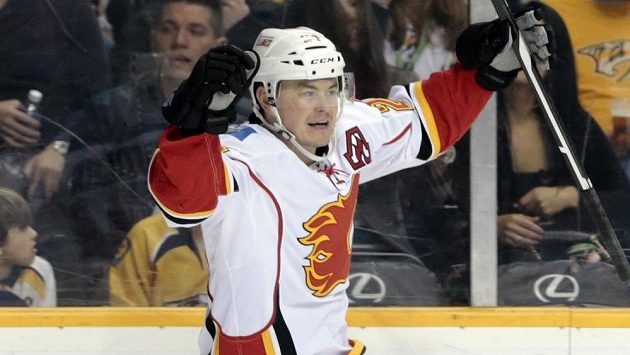 Útočník Calgary Jiří Hudler jásá. Bude se radovat i proti Vancouveru? Útočník Calgary Jiří Hudler jásá. Bude se radovat i proti Vancouveru?