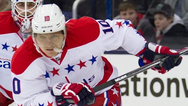 Martin Erat z Washington Capitals nahradí v olympijském týmu pro Soči zraněného Vladimíra Sobotku. Martin Erat z Washington Capitals nahradí v olympijském týmu pro Soči zraněného Vladimíra Sobotku.
