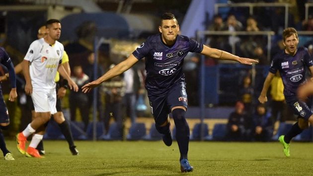Fotbalisté Estudiantes senzačně vypadliz poháru se soupeřem ze čtvrté ligy. Teď vyšlo najevo, že si protivník pomáhal zákeřnostmi. Fotbalisté Estudiantes senzačně vypadliz poháru se soupeřem ze čtvrté ligy. Teď vyšlo najevo, že si protivník pomáhal zákeřnostmi.