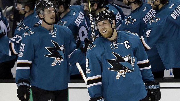 Útočník San Jose Sharks Joe Pavelski byl vyhlášen nejlepším hráčem uplynulého týdne v NHL. Útočník San Jose Sharks Joe Pavelski byl vyhlášen nejlepším hráčem uplynulého týdne v NHL.