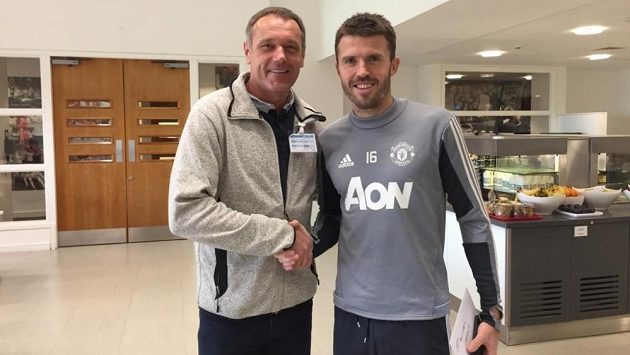 Luděk Mikloško a Michael Carrick, nyní asistent trenéra v Manchesteru United, s nímž se ještě během hráčské kariéry potkal ve West Hamu. Luděk Mikloško a Michael Carrick, nyní asistent trenéra v Manchesteru United, s nímž se ještě během hráčské kariéry potkal ve West Hamu.