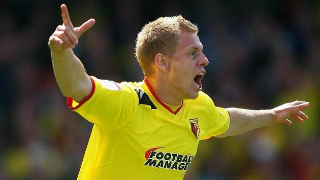 Český útočník Matěj Vydra slaví jeden ze svých gólů v dresu Watfordu. Český útočník Matěj Vydra slaví jeden ze svých gólů v dresu Watfordu.