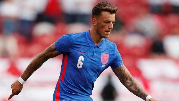 Ben White v reprezentačním dresu Anglie během přátelského utkání s Rumunskem. Ben White v reprezentačním dresu Anglie během přátelského utkání s Rumunskem.