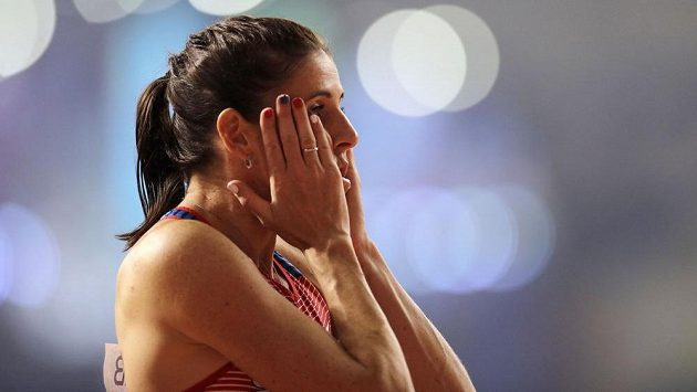 Zuzana Hejnová se připravuje na semifinálový běh. Zuzana Hejnová se připravuje na semifinálový běh.
