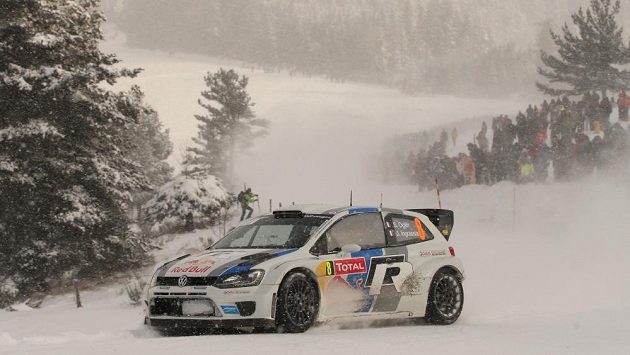 Sébastien Ogier s Volkswagenem Polo WRC na trati loňské Rallye Monte Carlo, kde načal cestu k prvnímu titulu kariéry. Sébastien Ogier s Volkswagenem Polo WRC na trati loňské Rallye Monte Carlo, kde načal cestu k prvnímu titulu kariéry.
