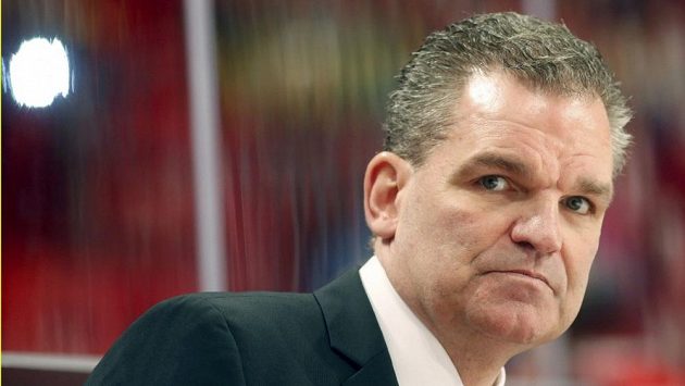 Trenér švýcarské hokejové reprezentace Sean Simpson. Trenér švýcarské hokejové reprezentace Sean Simpson.