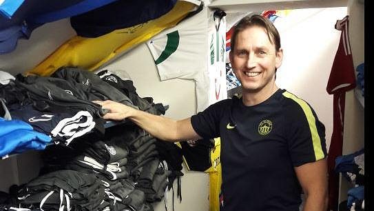Dlouholetý kustod Slovanu Liberec je se svou prací spokojený. Dlouholetý kustod Slovanu Liberec je se svou prací spokojený.