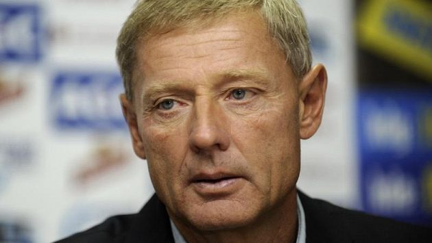 Trenér Zdeněk Ščasný se upsal Teplicím a vrací se na ligovou scénu. Trenér Zdeněk Ščasný se upsal Teplicím a vrací se na ligovou scénu.