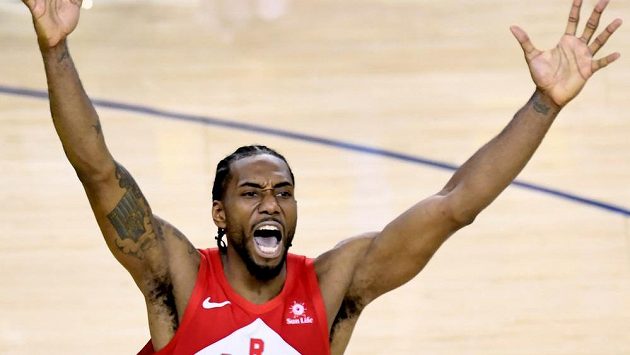 Tahoun Toronta Kawhi Leonard jásá. Sen se stal skutečností! Tahoun Toronta Kawhi Leonard jásá. Sen se stal skutečností!