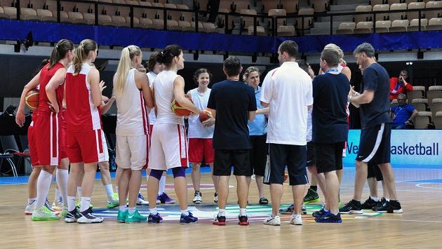 Trénink českých basketbalistek na mistrovství Evropy Trénink českých basketbalistek na mistrovství Evropy