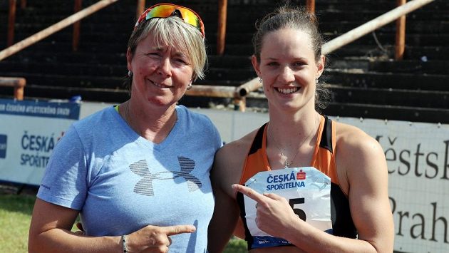Spokojená dvojka. Svěřenkyně Martiny Blažkové (vlevo) Kateřina Cachová si v Edenu vybojovala start na olympiádě v Riu. Spokojená dvojka. Svěřenkyně Martiny Blažkové (vlevo) Kateřina Cachová si v Edenu vybojovala start na olympiádě v Riu.