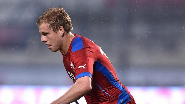 Útočník Matěj Vydra v reprezentačním dresu. Útočník Matěj Vydra v reprezentačním dresu.