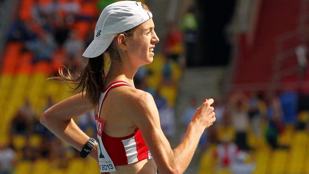 Anežka Drahotová při chodeckém závodě na 20 km. Anežka Drahotová při chodeckém závodě na 20 km.