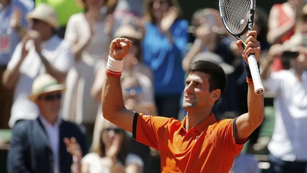 Novak Djokovič se raduje z výhry nad Andym Murrayem a postupu do finále tenisového Roland Garros. Novak Djokovič se raduje z výhry nad Andym Murrayem a postupu do finále tenisového Roland Garros.