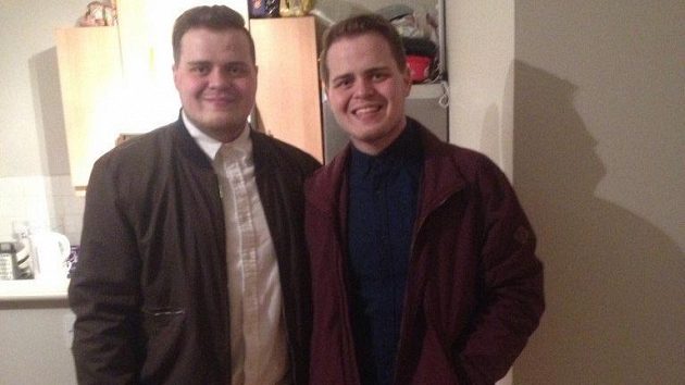 Jack Glenny se svým bratrem Joem. Jack Glenny se svým bratrem Joem.