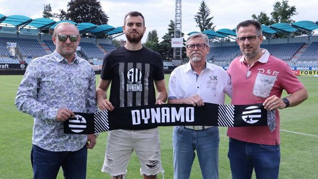 Novou posilou fotbalistů Českých Budějovic se stal slovenský brankář Dávid Šípoš. Novou posilou fotbalistů Českých Budějovic se stal slovenský brankář Dávid Šípoš.