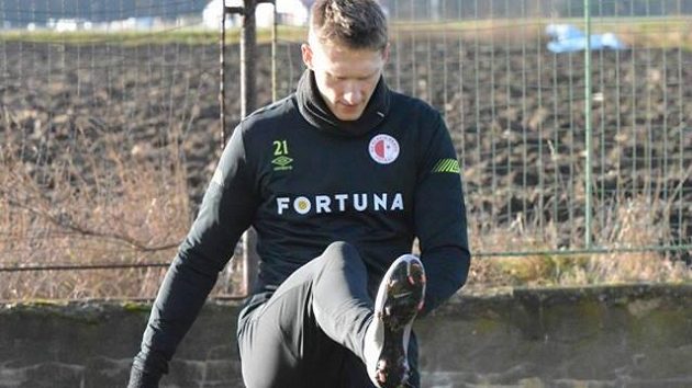 Útočník Slavie Milan Škoda během tréninku v Nymburce. Útočník Slavie Milan Škoda během tréninku v Nymburce.