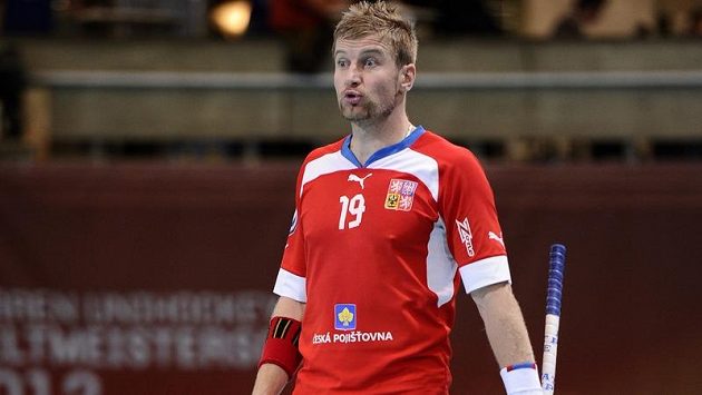 Florbalový útočník Aleš Zálesný. Florbalový útočník Aleš Zálesný.