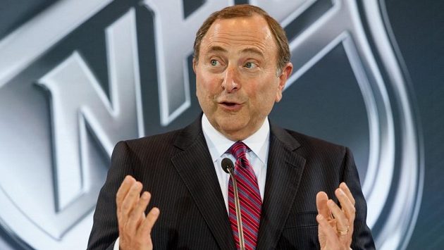 Komisionář NHL Gary Bettman. Komisionář NHL Gary Bettman.