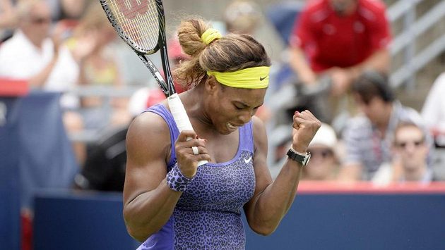 Serena Williamsová se raduje po vítězství nad Caroline Wozniackou. Serena Williamsová se raduje po vítězství nad Caroline Wozniackou.