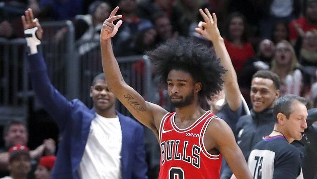 Coby White z Chicaga při utkání s New York Knicks. Coby White z Chicaga při utkání s New York Knicks.