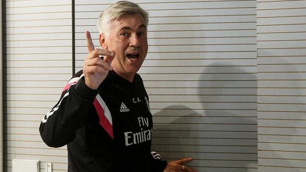 Trenér Carlo Ancelotti. Trenér Carlo Ancelotti.