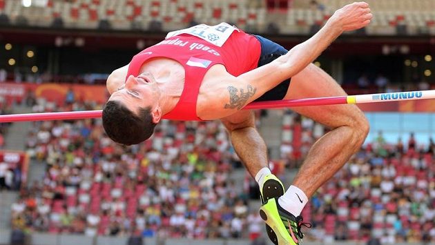 Výškař Jaroslav Bába při mistrovství světa v Pekingu. Výškař Jaroslav Bába při mistrovství světa v Pekingu.