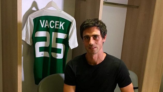 Kamil Vacek v šatně Maccabi Haifa. Kamil Vacek v šatně Maccabi Haifa.