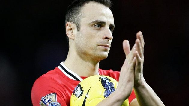 Dimitar Berbatov ještě v dresu United. Teď možná zamíří k Barošovi Dimitar Berbatov ještě v dresu United. Teď možná zamíří k Barošovi