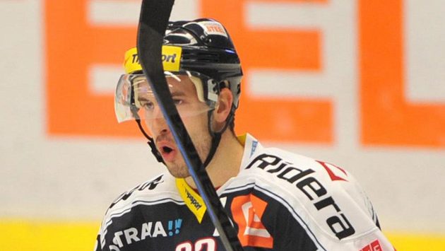 Ondřej Roman z Vítkovic rozhodl v prodloužení duel v Brně. Ondřej Roman z Vítkovic rozhodl v prodloužení duel v Brně.